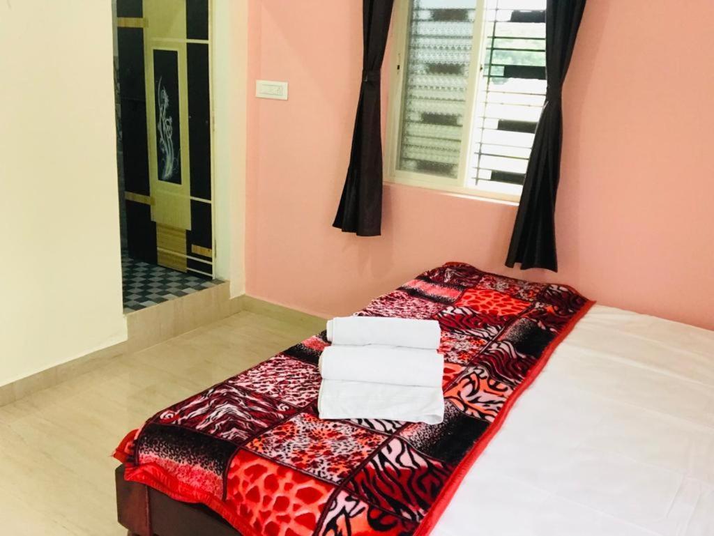 Veeru Homestay Hospet Zewnętrze zdjęcie
