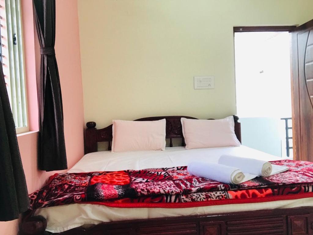 Veeru Homestay Hospet Zewnętrze zdjęcie