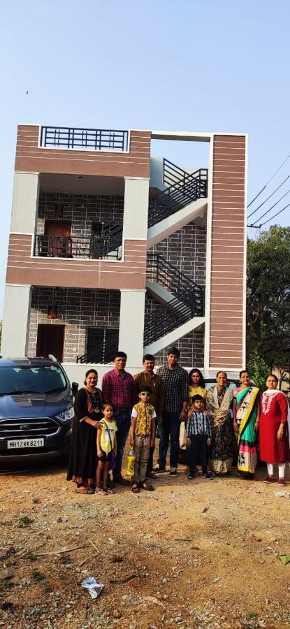 Veeru Homestay Hospet Zewnętrze zdjęcie