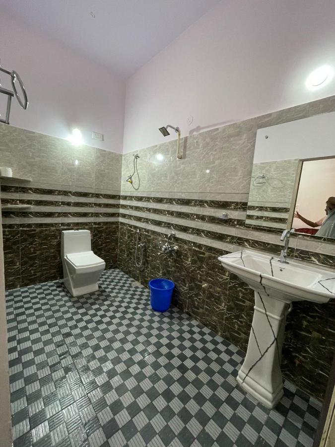 Veeru Homestay Hospet Zewnętrze zdjęcie