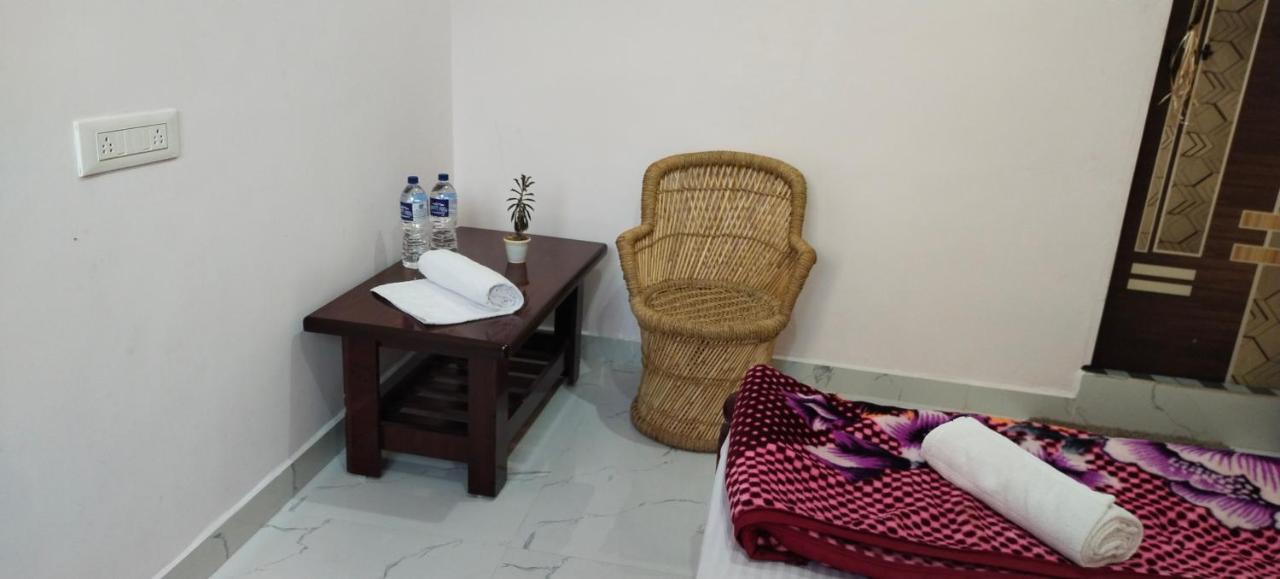 Veeru Homestay Hospet Zewnętrze zdjęcie