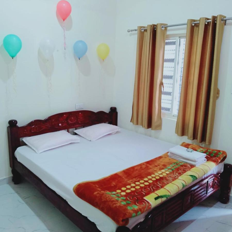 Veeru Homestay Hospet Zewnętrze zdjęcie